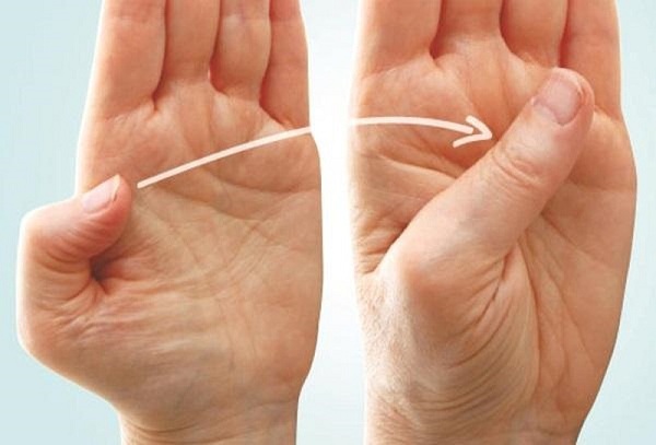 KTV Vật lý trị liệu hướng dẫn 5 bài tập giúp phục hồi vận động của tay